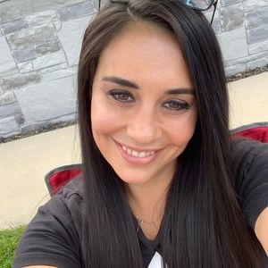 Meet your Posher, Arianna